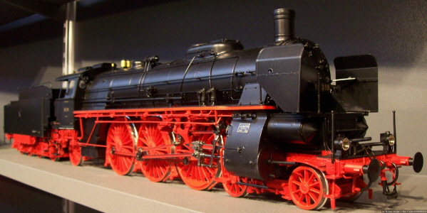 Kiss_BR13_3_DRG_600